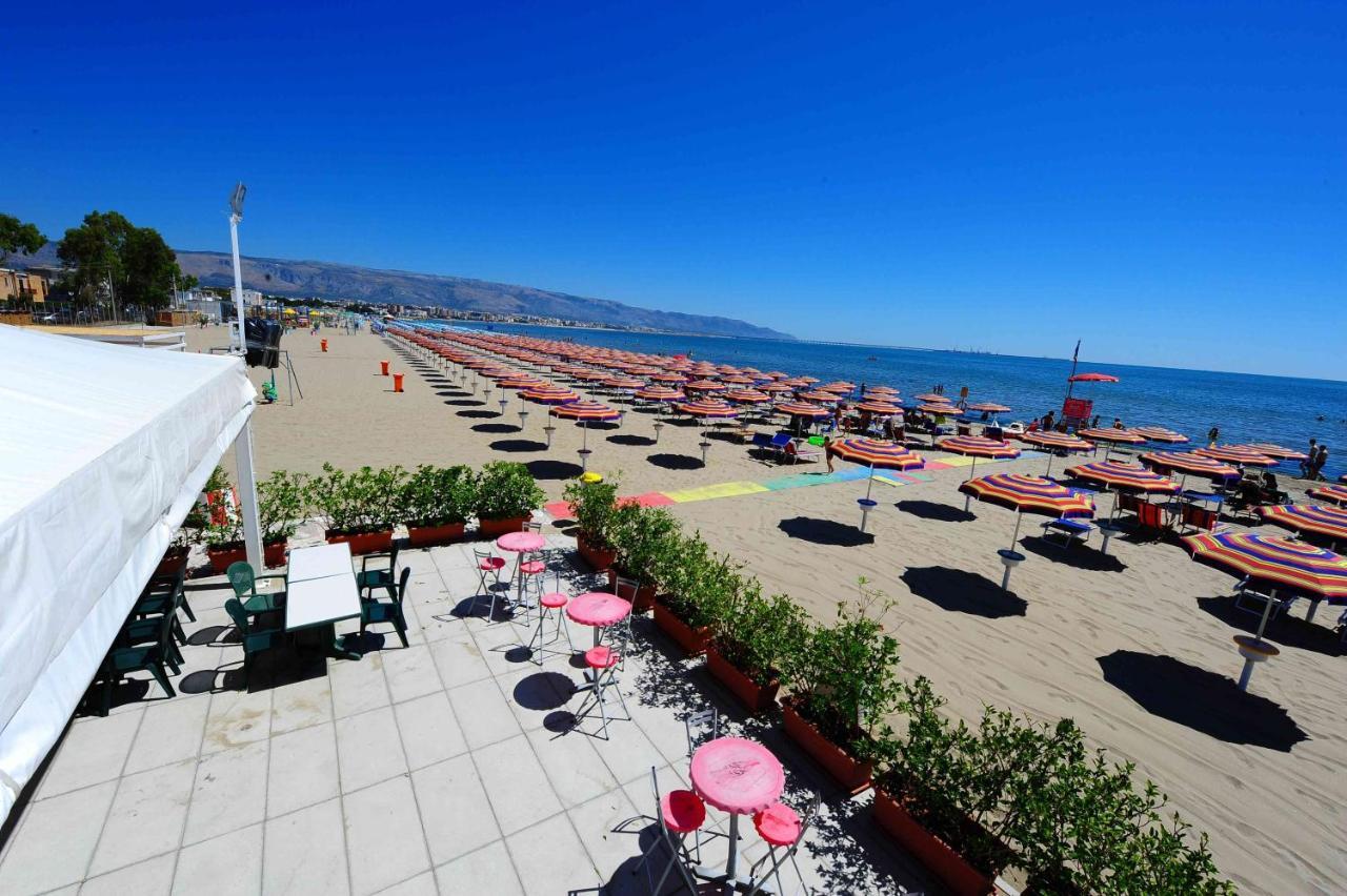 Maiorano Boutique Hotel Манфредония Экстерьер фото