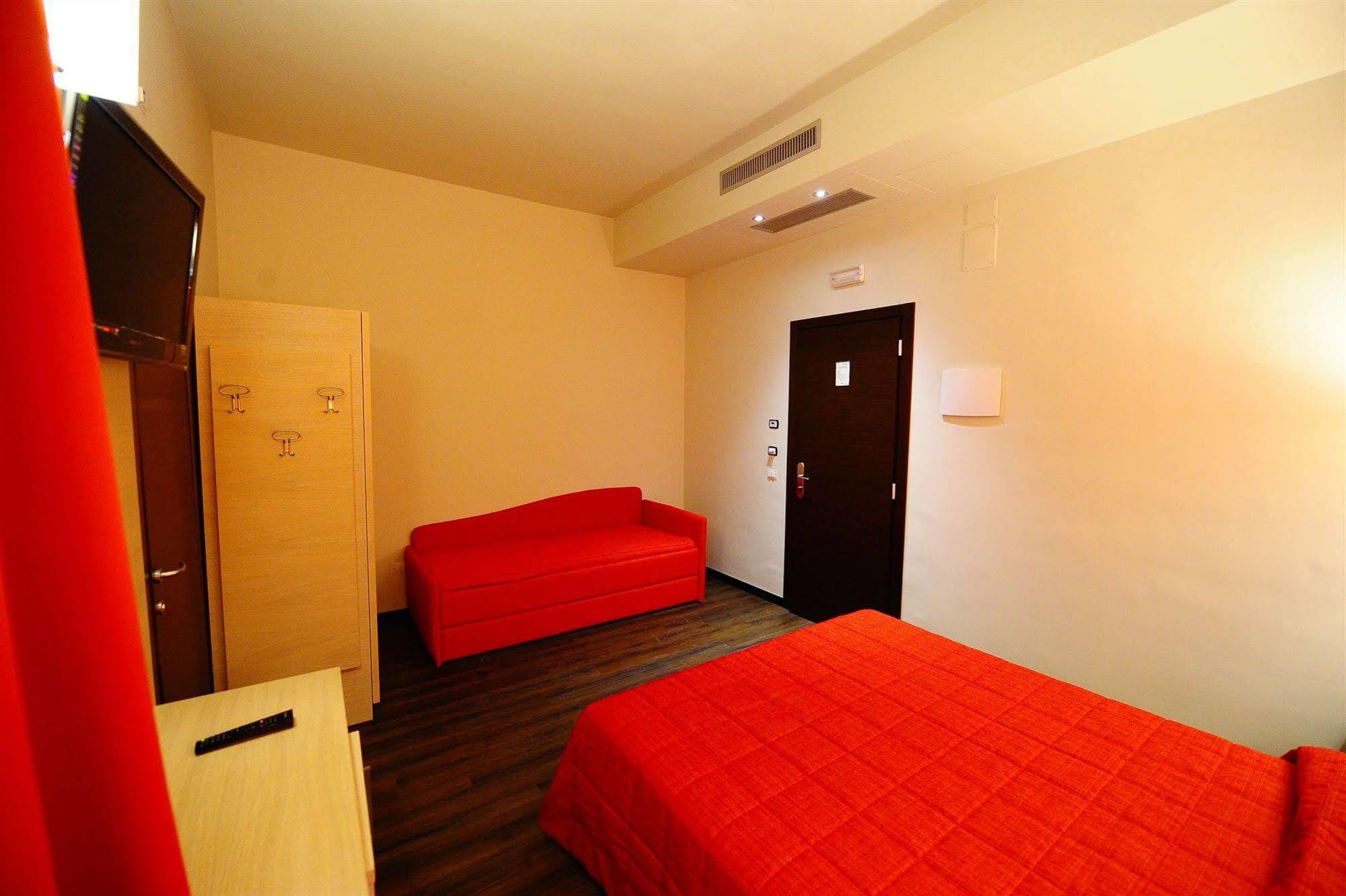 Maiorano Boutique Hotel Манфредония Экстерьер фото