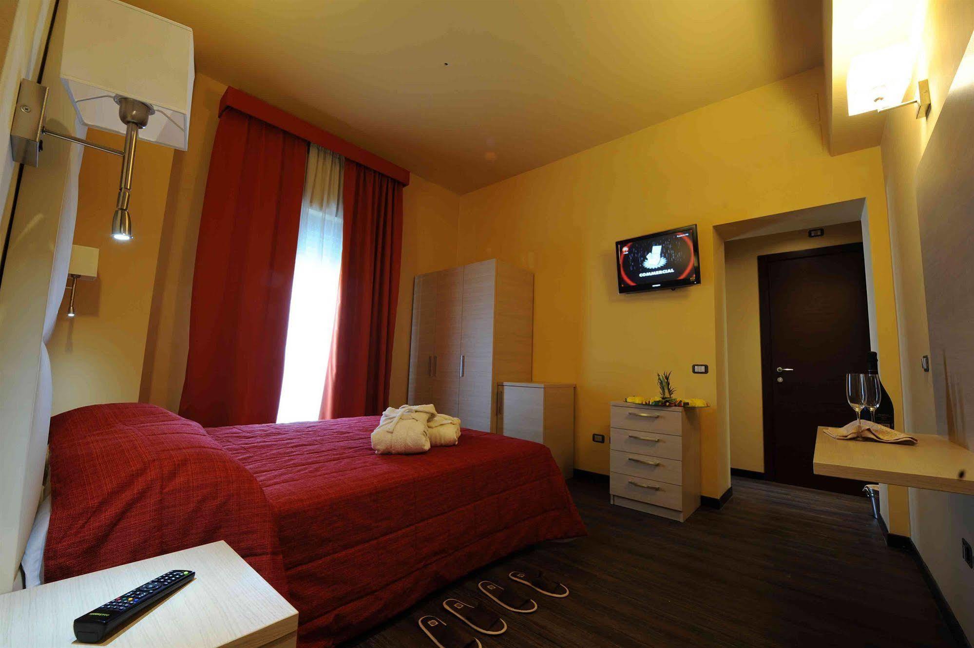 Maiorano Boutique Hotel Манфредония Экстерьер фото
